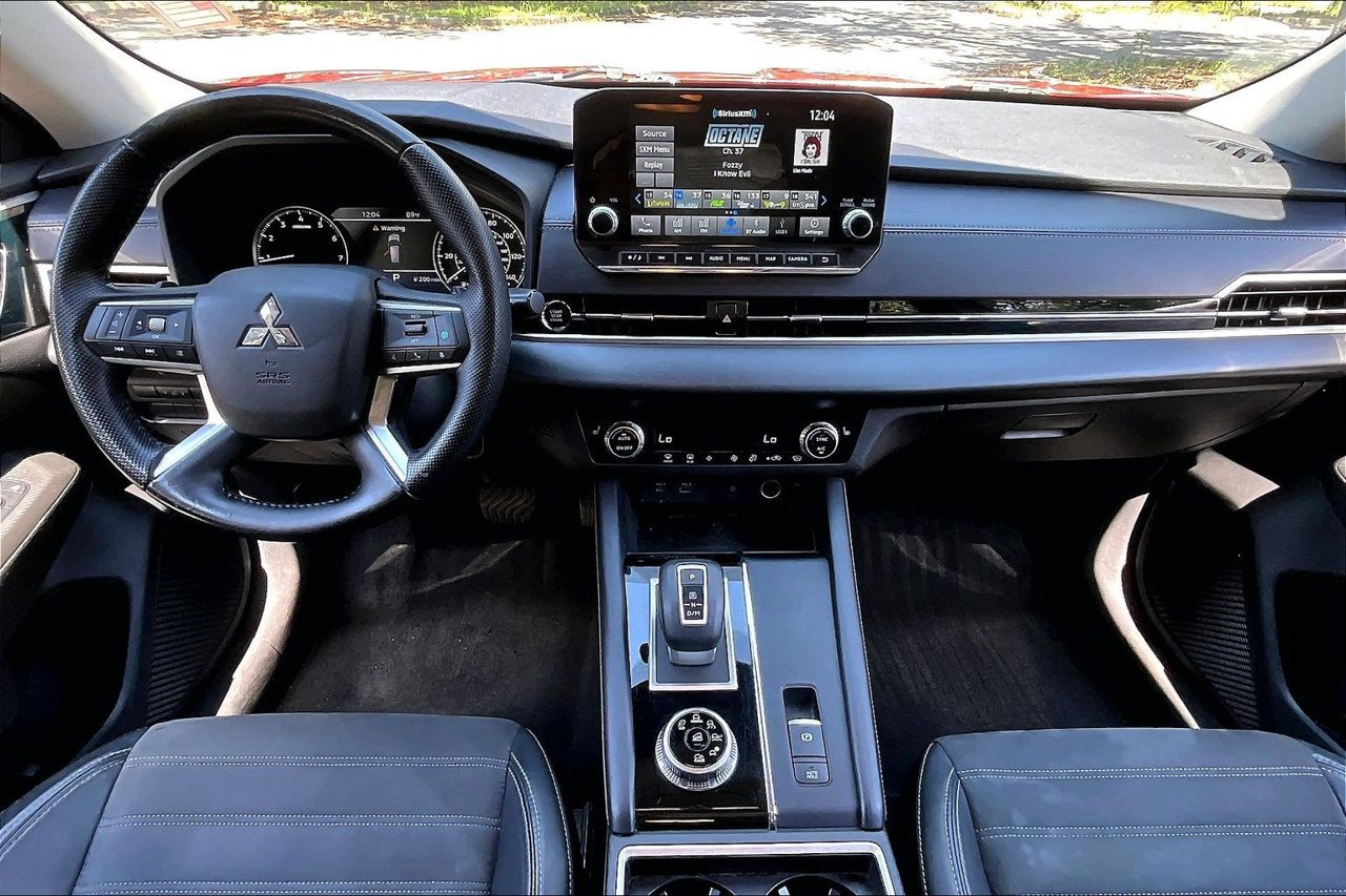 Used 2022 Mitsubishi Outlander SE AWD/4WD image 7