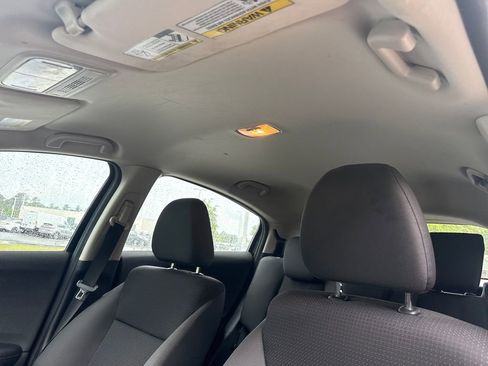 Used 2022 Honda HR-V LX image 29