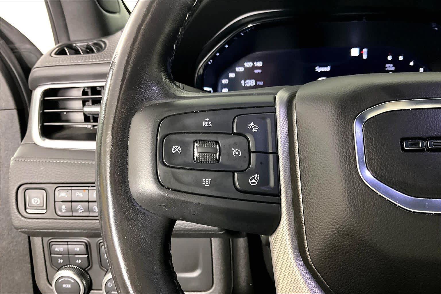 Used 2022 GMC Yukon Denali AWD/4WD image 22