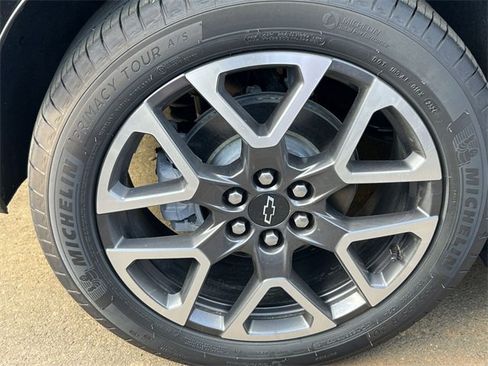 Used 2025 Chevrolet Blazer RS w/ Driver Confidence II Package image 8