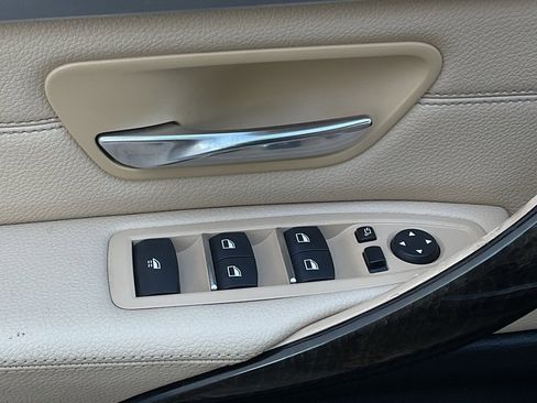 Used 2018 BMW 440i Convertible image 12