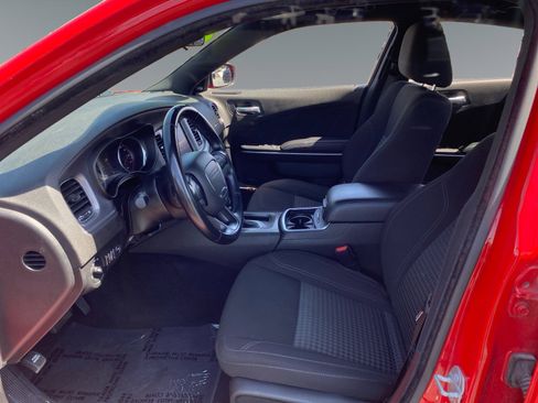 Used 2023 Dodge Charger SXT RWD image 9