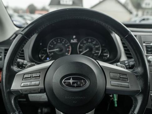 Used 2011 Subaru Outback 2.5i Limited w/ Popular Equipment Group 2A image 17