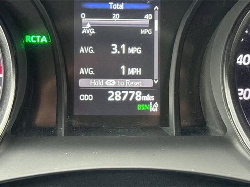 Used 2023 Toyota Camry SE image 29