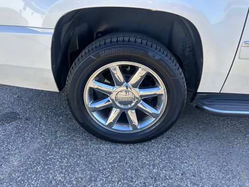 Used 2013 GMC Yukon XL Denali image 9