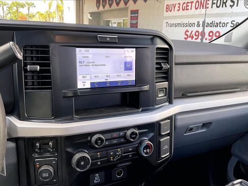 Used 2025 Ford F250 XLT image 10