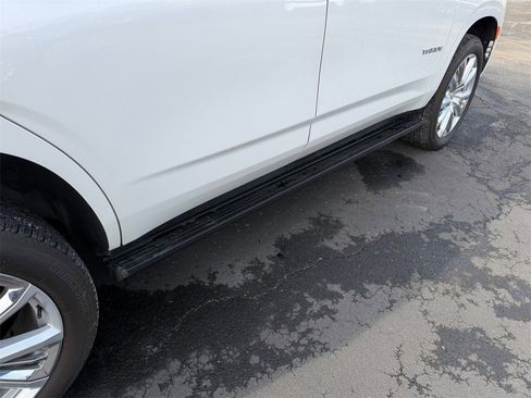 Certified 2024 Chevrolet Tahoe High Country w/ Premium Package image 30