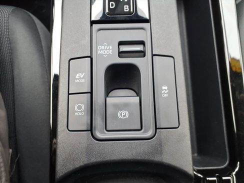 Used 2024 Toyota Prius LE image 15