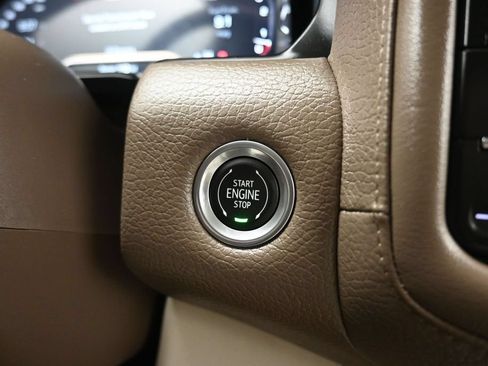 Used 2023 GMC Yukon XL Denali AWD/4WD image 27