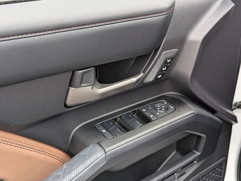 Certified 2025 Toyota 4Runner Limited AWD/4WD image 17