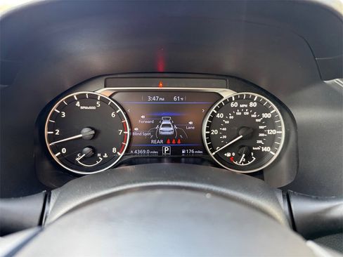 Used 2024 Nissan Altima 2.5 SV image 20