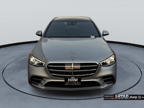 Used 2023 Mercedes-Benz S 580 4MATIC Sedan image 2
