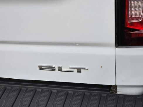 Used 2021 GMC Sierra 1500 SLT w/ X31 Off-Road Package AWD/4WD image 9