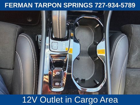 Certified 2021 Volvo XC40 T5 R-Design w/ Advanced Package image 29