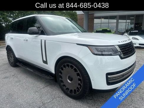 Used 2024 Land Rover Range Rover SE AWD/4WD image 3
