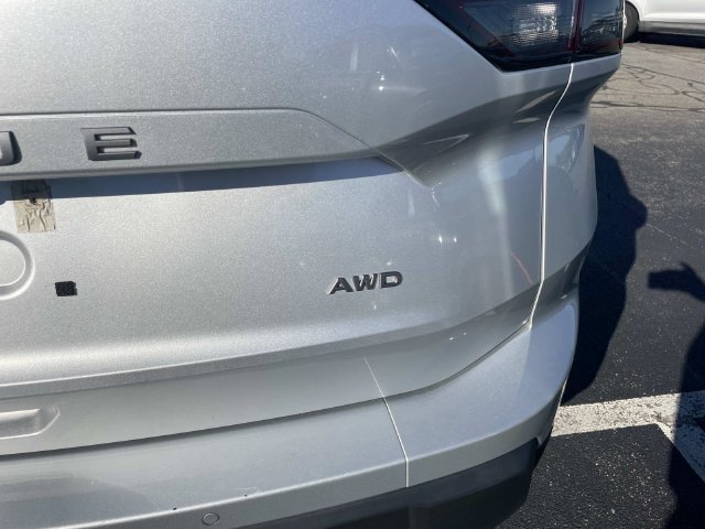Used 2025 Nissan Rogue SV AWD/4WD image 5