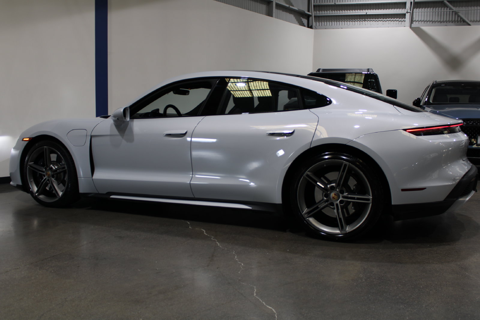Used 2021 Porsche Taycan Turbo AWD/4WD image 8