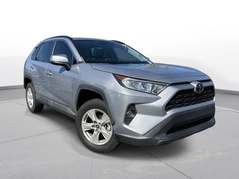 Used 2021 Toyota RAV4 XLE w/ Convenience Package image 5