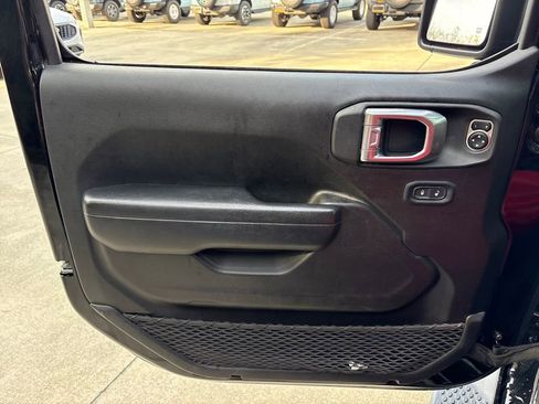 Used 2022 Jeep Wrangler Sport S image 16