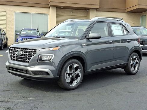 New 2026 Hyundai Venue SEL image 2