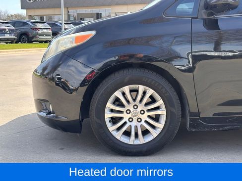 Used 2015 Toyota Sienna XLE image 10