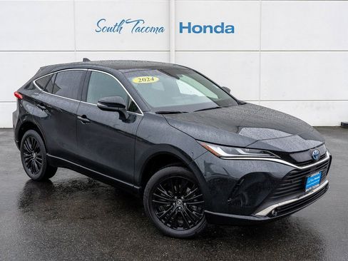 Used 2024 Toyota Venza Nightshade image 2