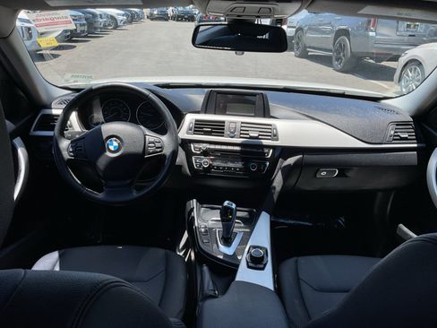 Used 2018 BMW 320i xDrive Sedan AWD/4WD image 17