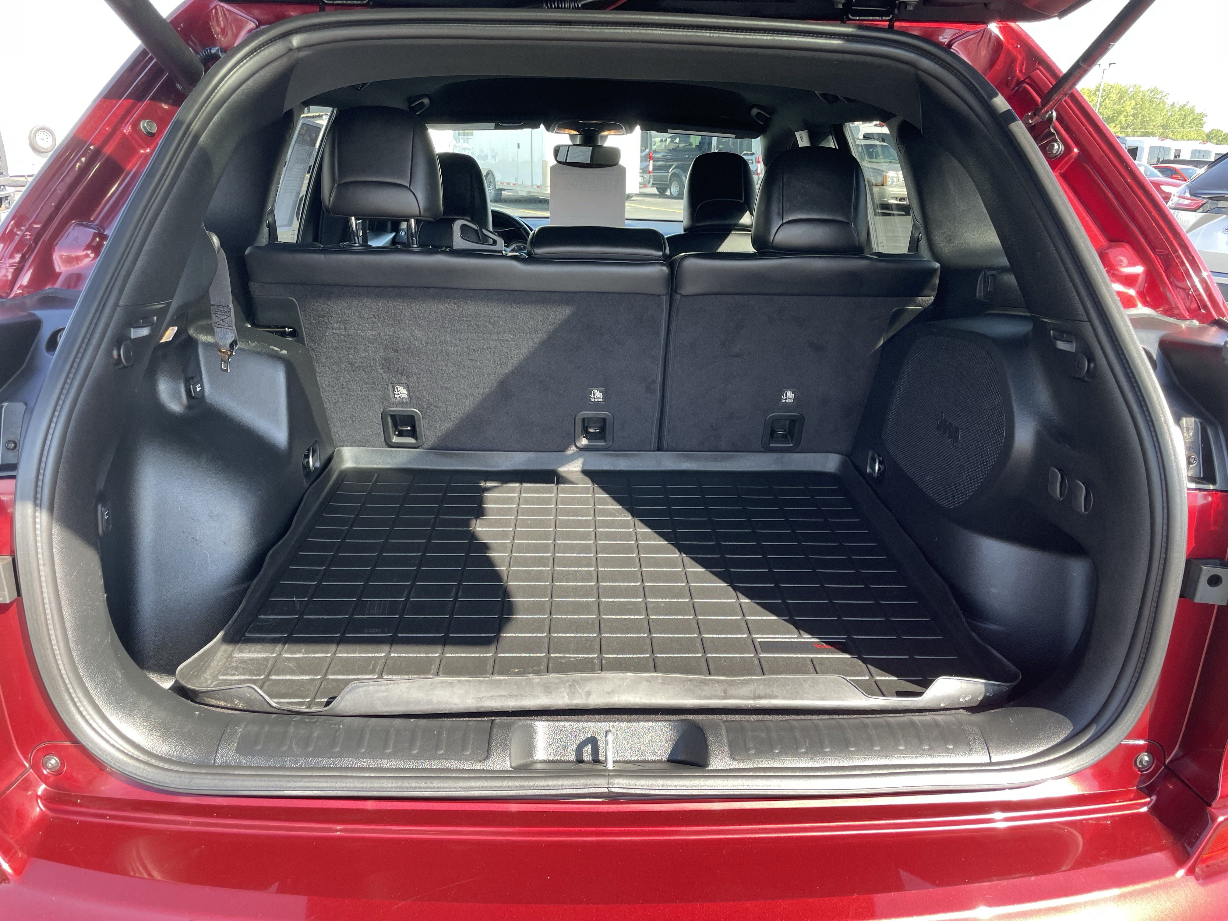 Used 2019 Jeep Cherokee Limited AWD/4WD image 10