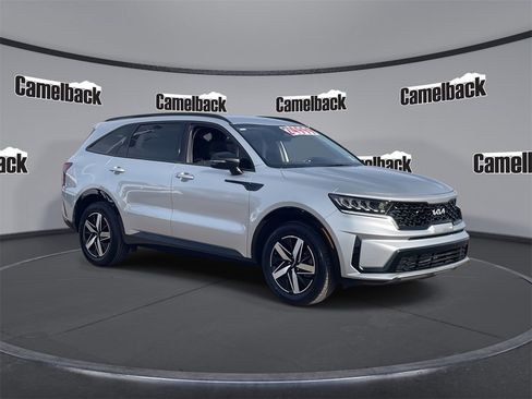 Certified 2022 Kia Sorento S image 1