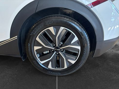 Used 2024 Kia EV6 Light RWD image 14