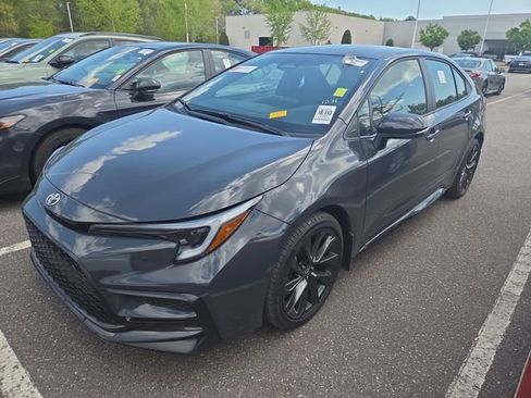 Used 2026 Toyota Corolla SE image 7