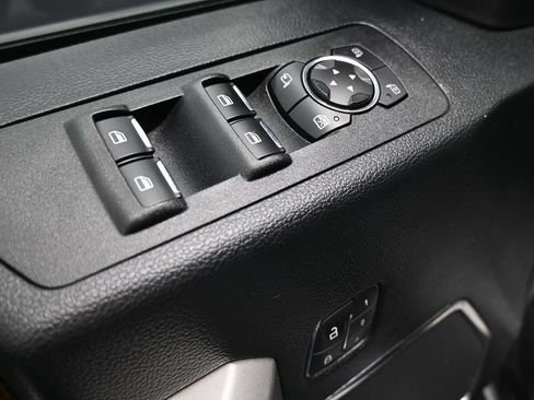 Used 2020 Ford F150 Lariat w/ Equipment Group 502A Luxury AWD/4WD image 11