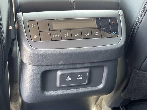 New 2026 Nissan Pathfinder SL FWD image 17
