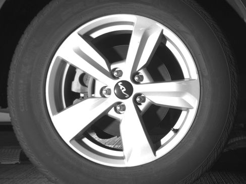 Used 2023 Kia Sorento LX image 15