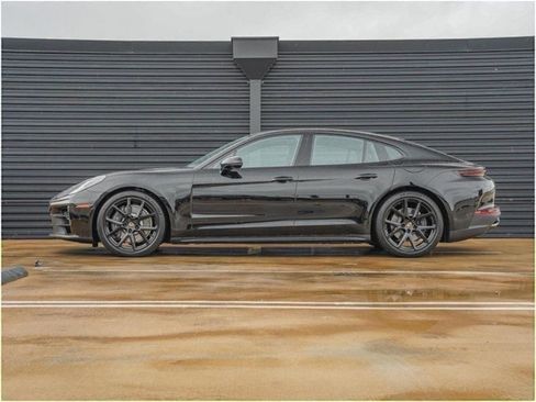 New 2025 Porsche Panamera 4 image 2