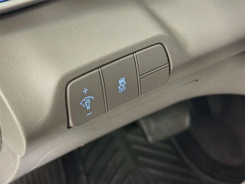 Used 2024 Hyundai Elantra SEL FWD image 10