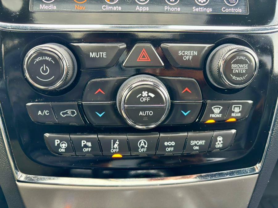 Used 2020 Jeep Grand Cherokee Overland AWD/4WD image 22