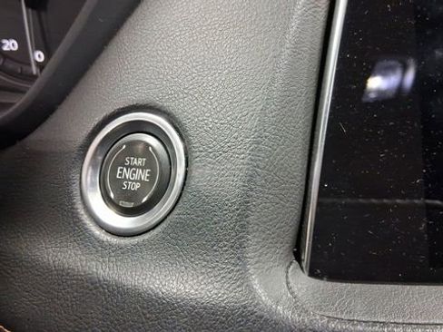 Used 2020 Cadillac XT4 Sport image 34