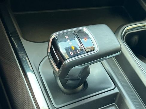 Used 2023 Chevrolet Silverado 1500 ZR2 w/ Technology Package AWD/4WD image 29