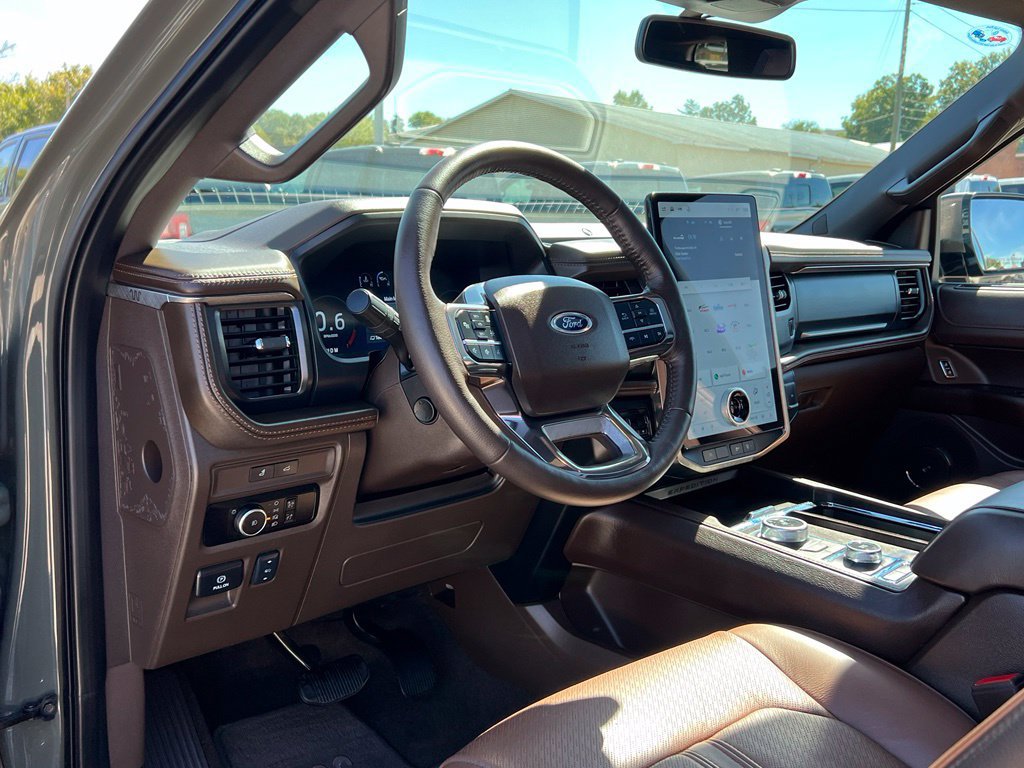 Used 2024 Ford Expedition King Ranch AWD/4WD image 13