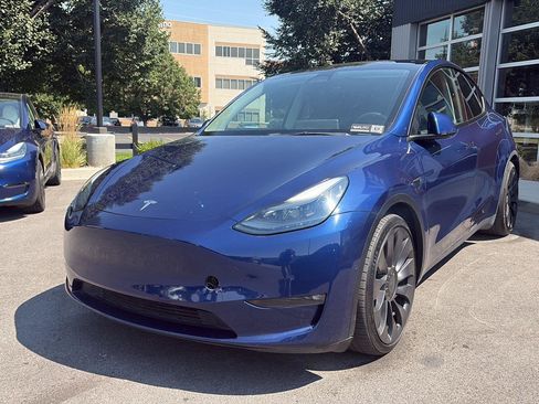 Used 2022 Tesla Model Y Performance AWD/4WD image 4
