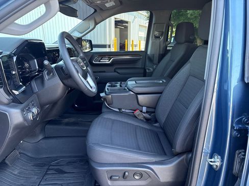 Certified 2024 GMC Sierra 1500 Elevation w/ LPO, Elevation Black Package AWD/4WD image 16