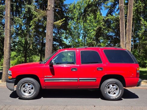 Used 2000 Chevrolet Tahoe LS w/ LS Preferred Equipment Group AWD/4WD image 7