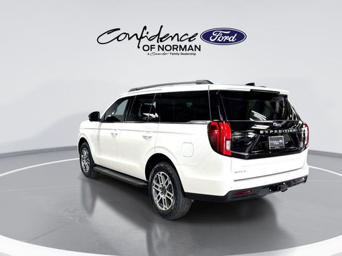 New 2026 Ford Expedition Active image 6