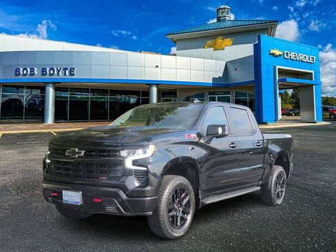 Used 2025 Chevrolet Silverado 1500 LT Trail Boss w/ LT Trail Boss Premium Package AWD/4WD image 10