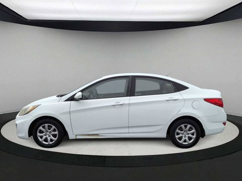 Used 2013 Hyundai Accent GLS image 5
