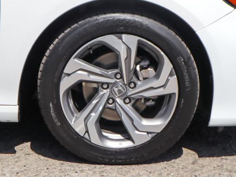 Used 2020 Honda Accord EX image 37