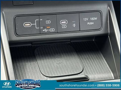 Certified 2024 Hyundai Kona Limited FWD image 35