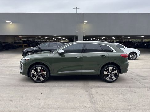 New 2025 Audi SQ5 Premium Plus image 9