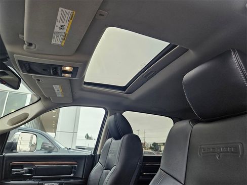 Used 2018 RAM 2500 Laramie image 28